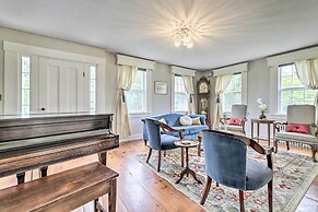 Charming Farmhouse w/ Pool & Fishing Pond!