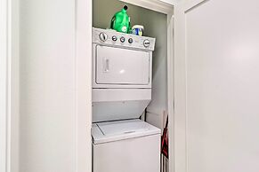 Lake LBJ Condo w/ Balcony & Shared Boat Docks