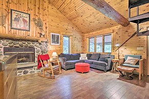 Waterfront Cottage w/ Dock on Papoose Lake!