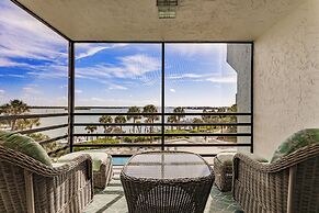 Lovely Marco Island Condo w/ Private Bay View