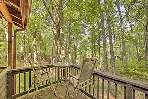 Fire Pit & Grill: Cozy Cabin in Lake Toxaway!