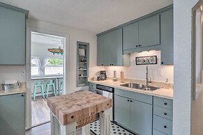 Tampa Bay Area Cottage w/ Gas Grill and Fire Pit!