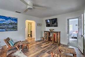 Tampa Bay Area Cottage w/ Gas Grill and Fire Pit!