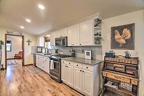 Lovely Barn Loft w/ Mountain Views on Horse Estate