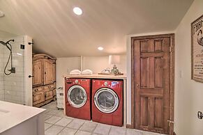 Lovely Barn Loft w/ Mountain Views on Horse Estate