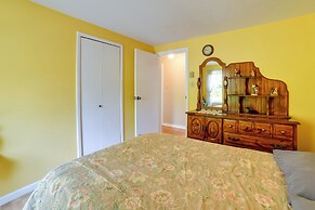 Quiet Catskills Getaway w/ Deck & Mtn Views