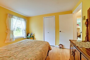 Quiet Catskills Getaway w/ Deck & Mtn Views