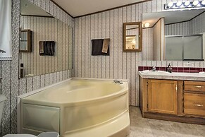 Shenandoah River Getaway < 9 Mi to Downtown Luray!