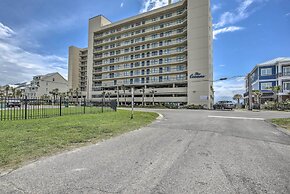 Oceanfront Condo w/ Pool in North Myrtle Beach
