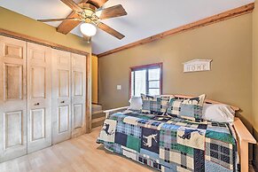 Best Location - Maggie Valley Cabin w/ Hot Tub!