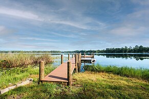 Lovely Hawthorne Home w/ Private Boat Dock!