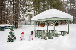 Bartlett Condo ~ 1 Mi to Attitash Resort!
