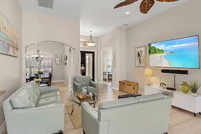 Canalfront Oasis: Cape Coral Home w/ Pool & Spa