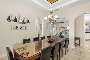 Canalfront Oasis: Cape Coral Home w/ Pool & Spa