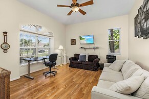 Canalfront Oasis: Cape Coral Home w/ Pool & Spa