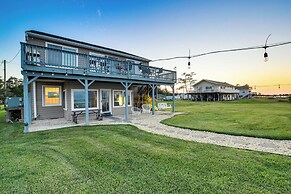 Potomac Waterfront Retreat w/ Dock & Kayaks