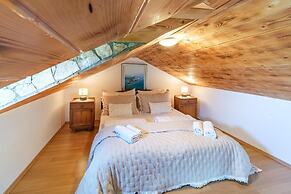 Holiday Home for up to 7 Pool Countryside by sea