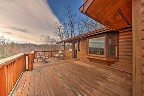 'the Cozy Bear Cabin: Upscale Deck & Mtn Views!