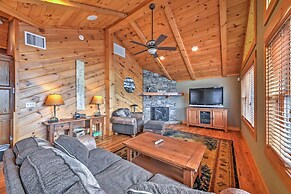 'the Cozy Bear Cabin: Upscale Deck & Mtn Views!