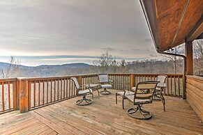 'the Cozy Bear Cabin: Upscale Deck & Mtn Views!
