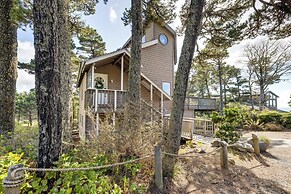 Coastal Tillamook Vacation Rental: Ocean Views!