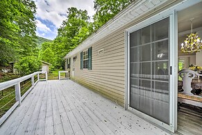 Tranquil Creekfront Bryson City Home w/ Grill!
