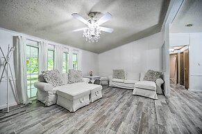 Tranquil Creekfront Bryson City Home w/ Grill!