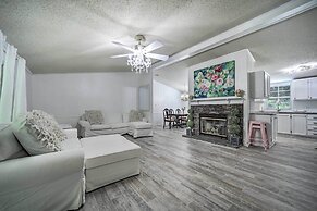 Tranquil Creekfront Bryson City Home w/ Grill!