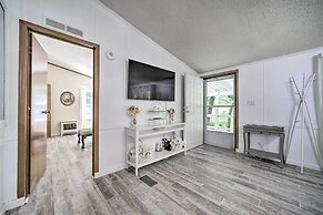 Tranquil Creekfront Bryson City Home w/ Grill!