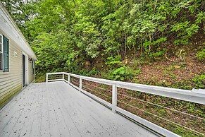 Tranquil Creekfront Bryson City Home w/ Grill!