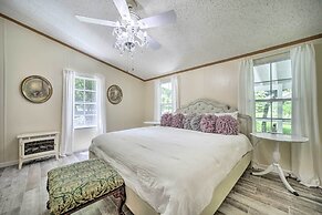 Tranquil Creekfront Bryson City Home w/ Grill!