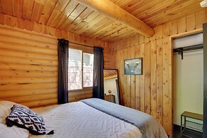 1 Mi to Beach & Lake: Breezy Point Cabin w/ Yard!