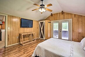 1950's Serenity Pond Cabin w/ View: Peace & Quiet!