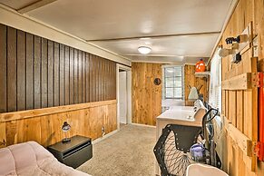1950's Serenity Pond Cabin w/ View: Peace & Quiet!