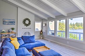 Lakeside Lacey Gem w/ Fire Pit + Private Dock