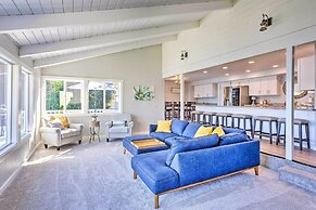 Lakeside Lacey Gem w/ Fire Pit + Private Dock