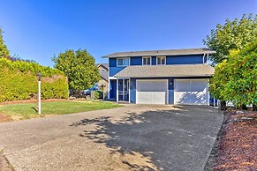 Lakeside Lacey Gem w/ Fire Pit + Private Dock