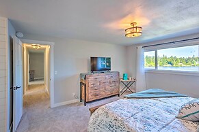 Lakeside Lacey Gem w/ Fire Pit + Private Dock