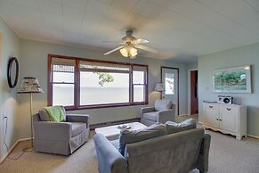 Pelican Lake Cabin: Private Beach + Scenic Sunsets