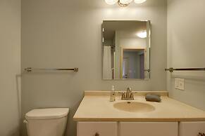 Pelican Lake Cabin: Private Beach + Scenic Sunsets