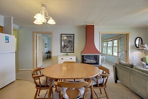 Pelican Lake Cabin: Private Beach + Scenic Sunsets