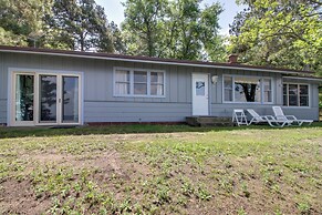 Pelican Lake Cabin: Private Beach + Scenic Sunsets