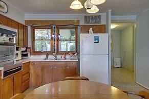 Pelican Lake Cabin: Private Beach + Scenic Sunsets