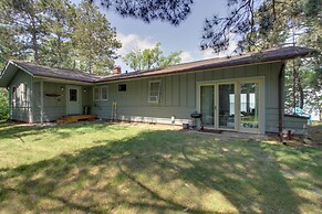 Pelican Lake Cabin: Private Beach + Scenic Sunsets