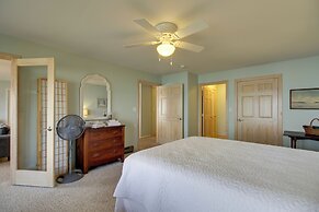 Pelican Lake Cabin: Private Beach + Scenic Sunsets