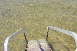 Pelican Lake Cabin: Private Beach + Scenic Sunsets