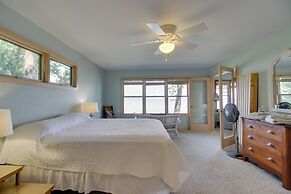 Pelican Lake Cabin: Private Beach + Scenic Sunsets