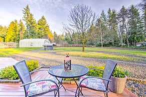 Peacock Hill Retreat on 1 Acre, 1 Mi to Harbor