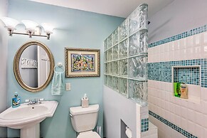 Elegant Stone Cottage: Steps to Crystal Lake Beach