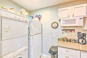 Elegant Stone Cottage: Steps to Crystal Lake Beach